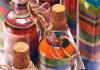 Роспись бутылки акриловыми красками: пошаговое описание, особенности и рекомендации Как разрисовать бутылку витражными красками